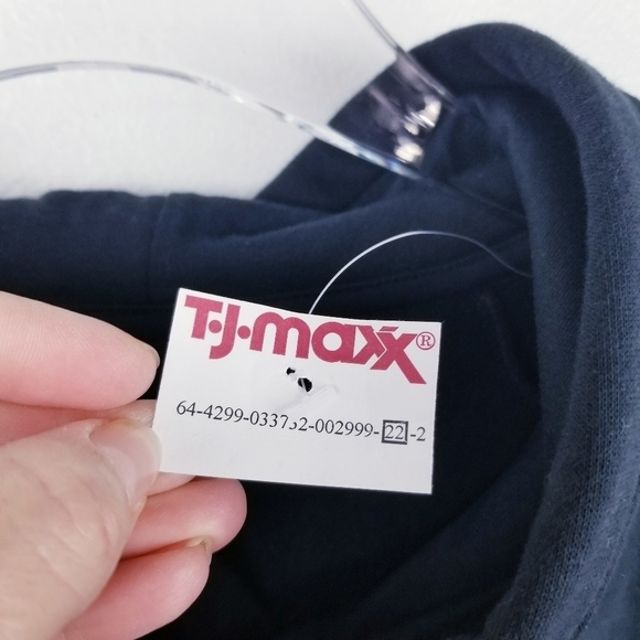 Under Armour Black Hooded Sweatshirt NWT, size XL - Picture 5 of 8